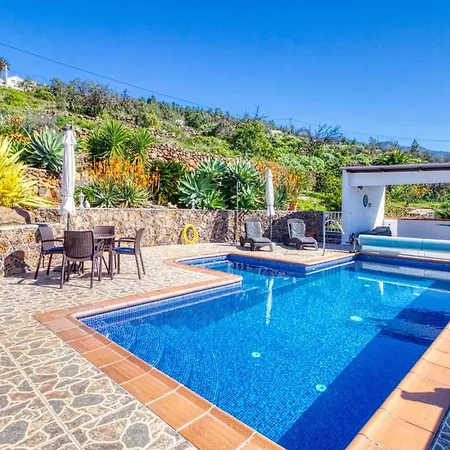 La Hoya Villa *